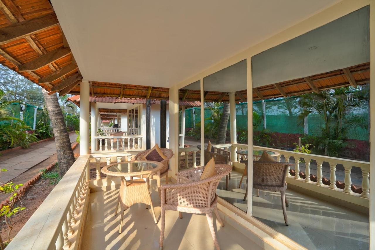 Morjim Holiday Beach Resort 외부 사진