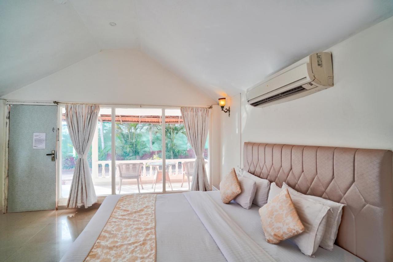 Morjim Holiday Beach Resort 외부 사진