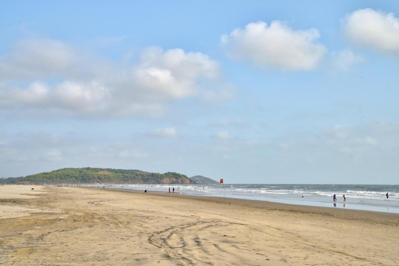 Morjim Holiday Beach Resort 외부 사진