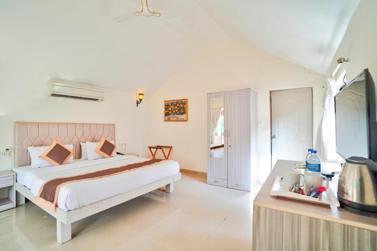 Morjim Holiday Beach Resort 외부 사진