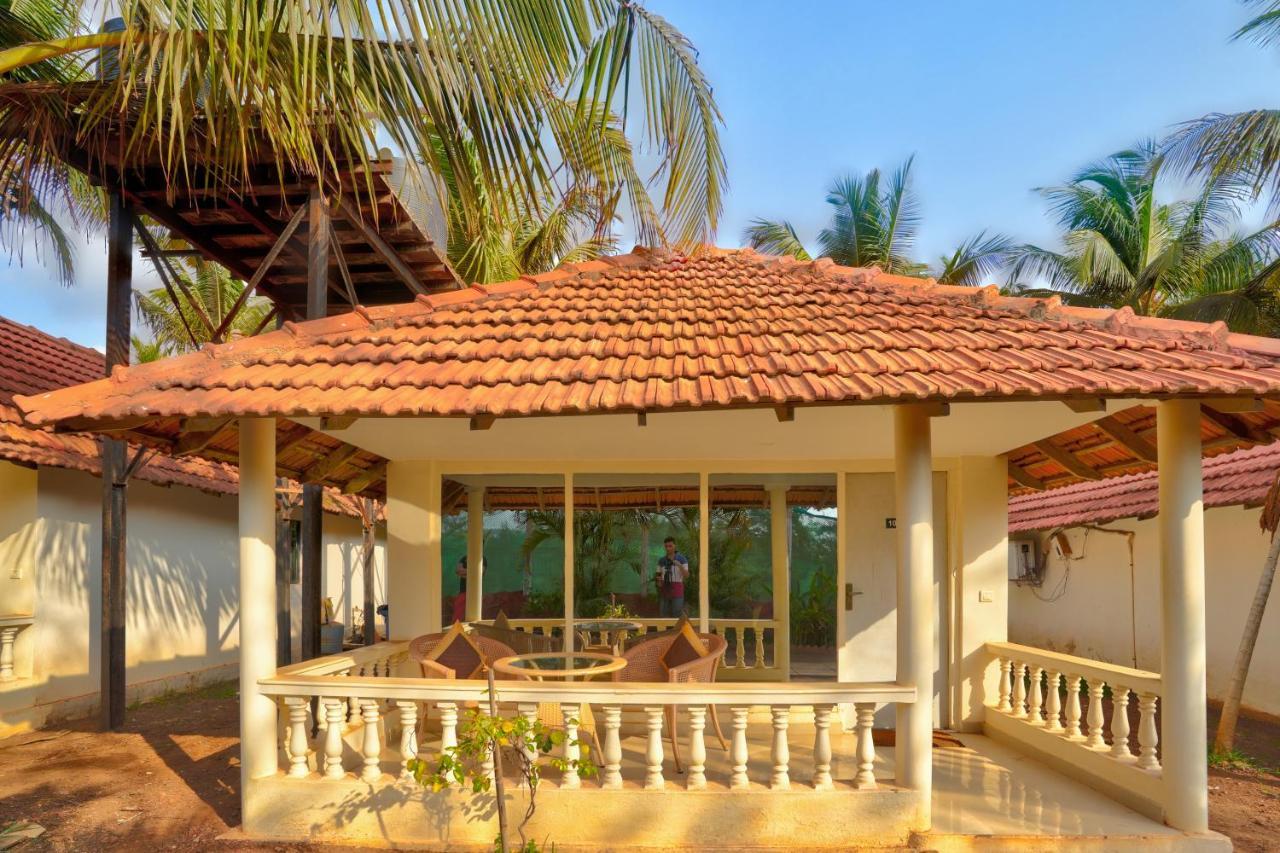 Morjim Holiday Beach Resort 외부 사진