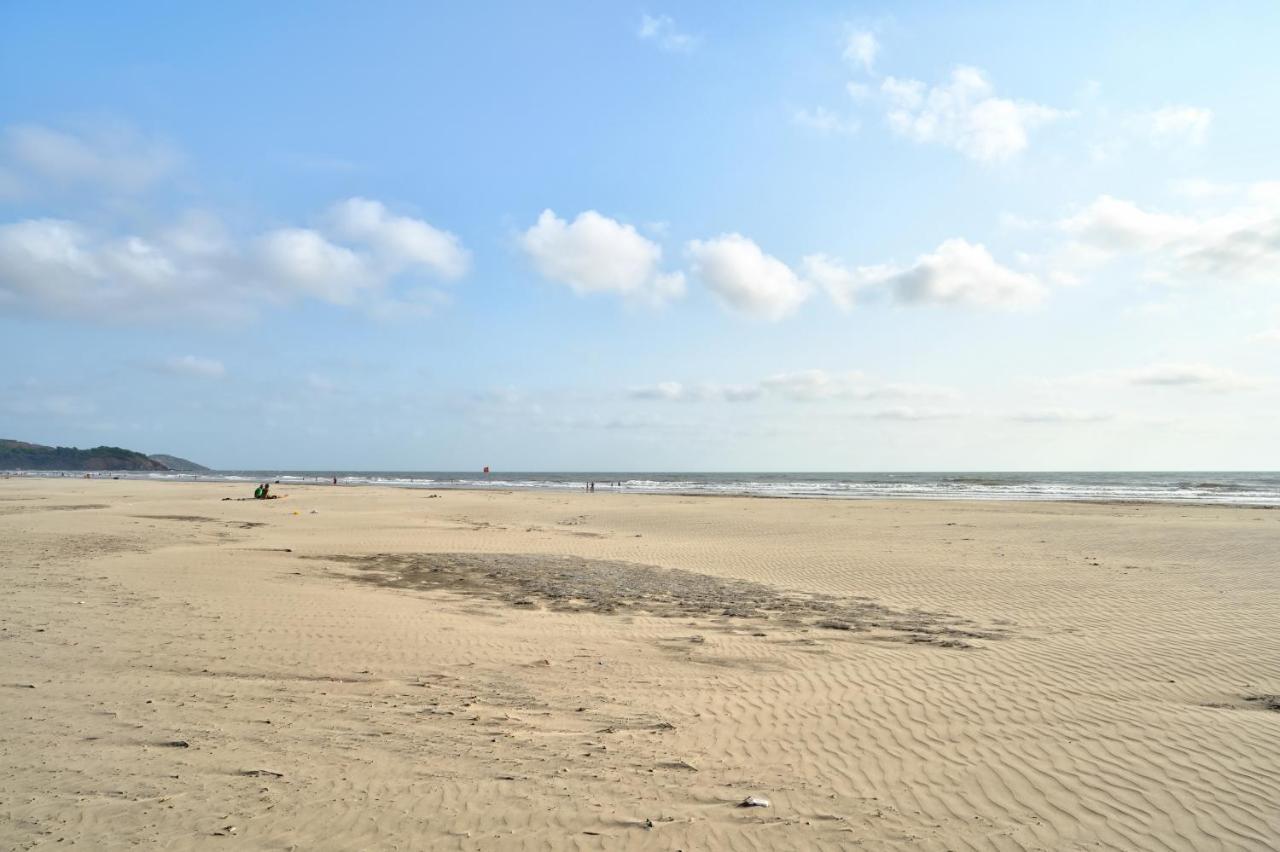 Morjim Holiday Beach Resort 외부 사진