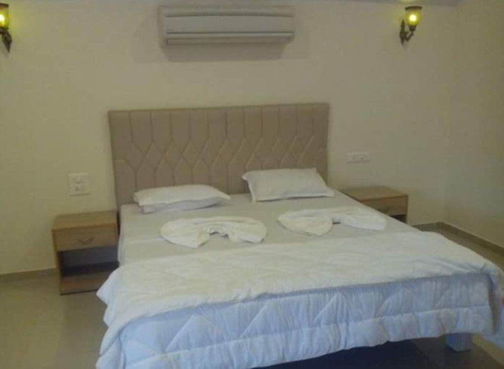 Morjim Holiday Beach Resort 외부 사진